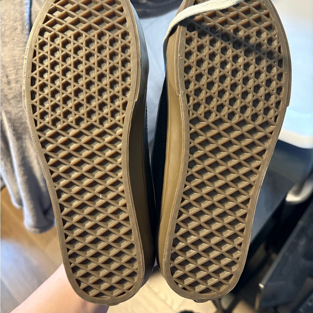Vans Black and White Canvas Sneakers 8 - Picture 5 of 6